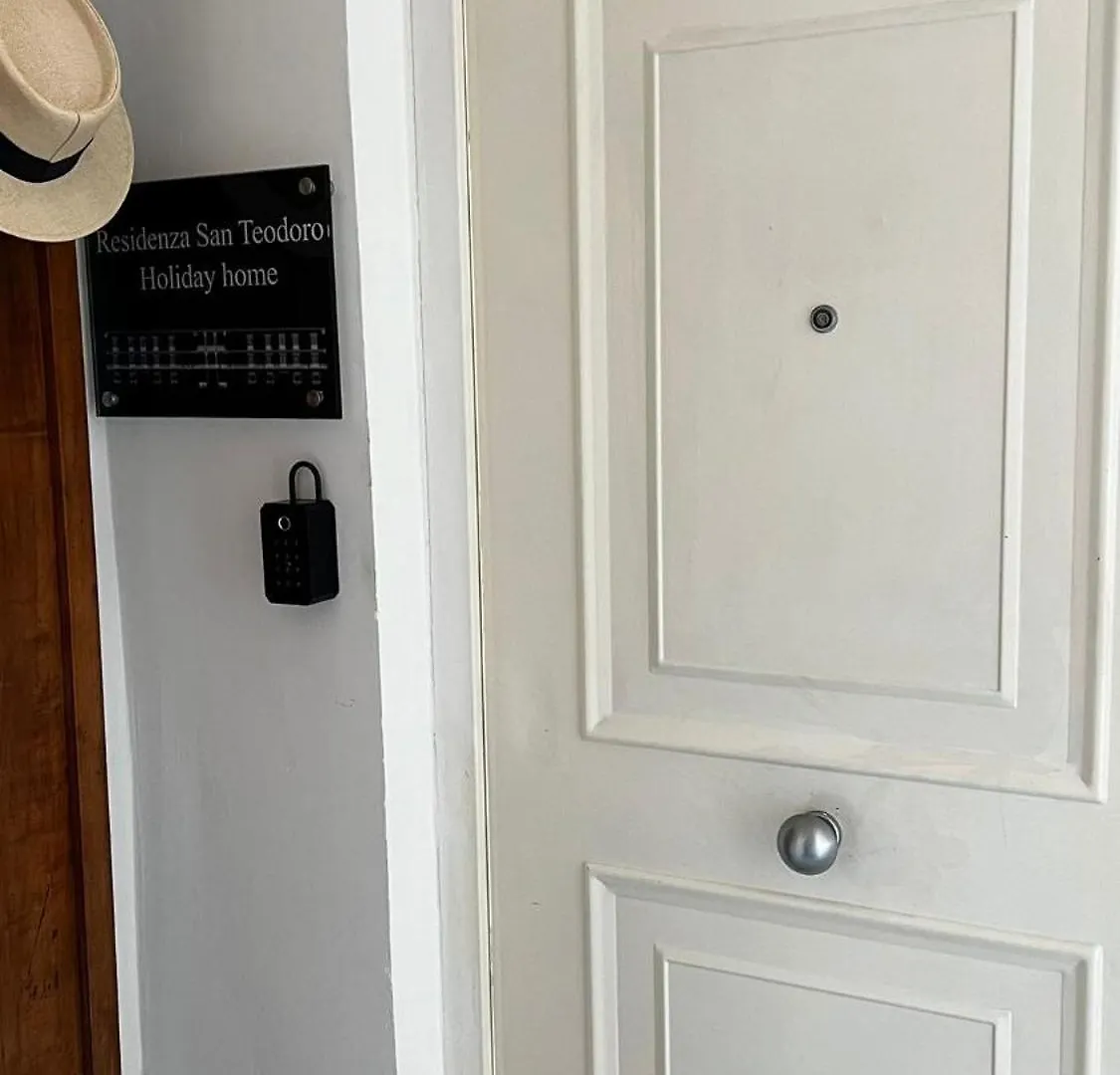 Residenza San Teodoro Chiaia Dimora Storica Apartment Naples Italy