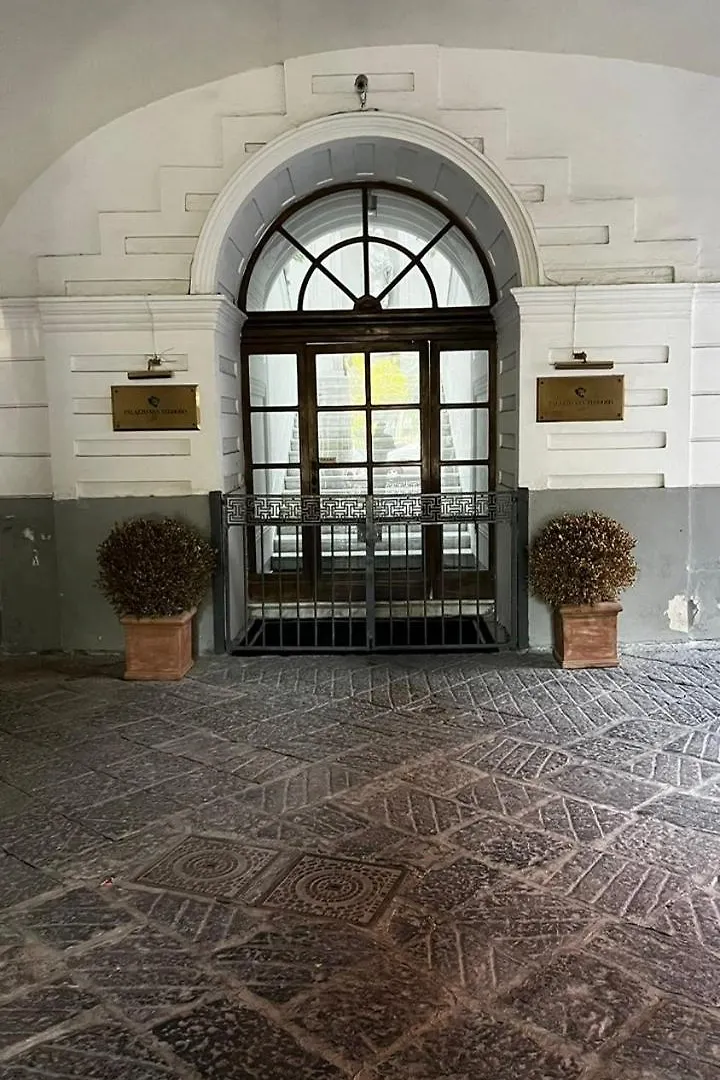 Residenza San Teodoro Chiaia Dimora Storica Apartment Naples 0*,